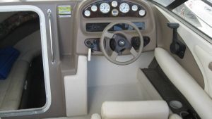 Monterey Montura 210 Cuddy 2000
