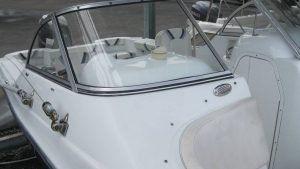 21' Polar Outboard Boat 2100DC windshield
